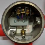 سوییچ فشار UE مدل J120-361 با رنج 20 تا 300 PSI