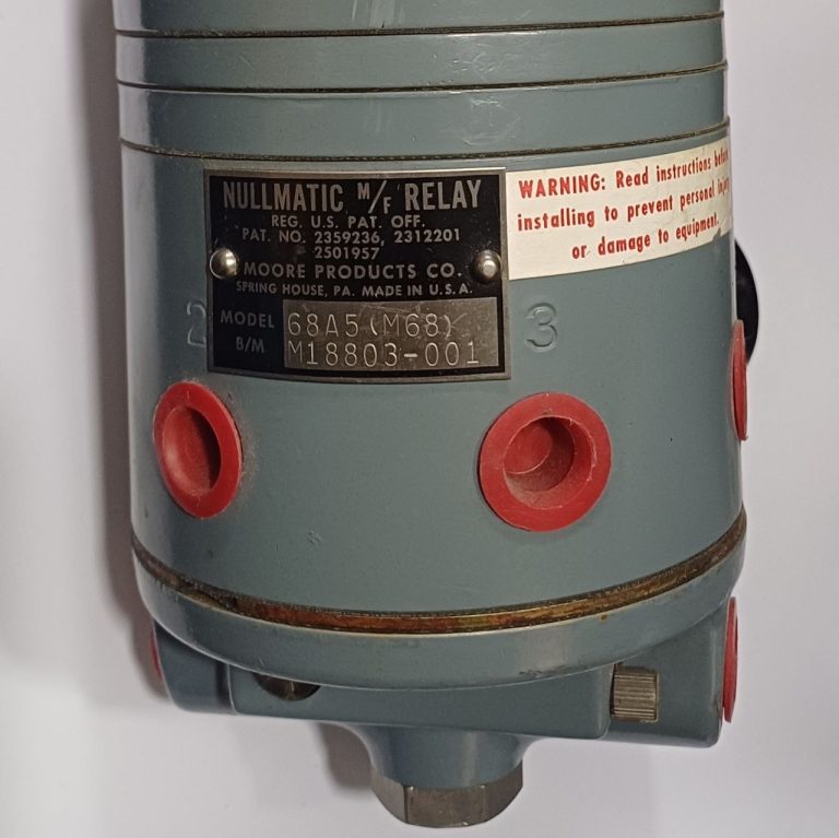 رله پنوماتیکی Nullmatic M/F برند Moore مدل 68A5