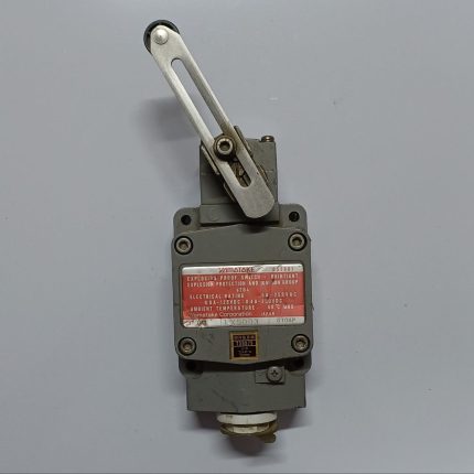 لیمیت سوئیچ ضد انفجار Yamatake مدل 1LX5003 (Roller Lever)