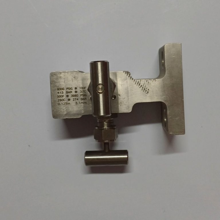 منیفولد 2 شیر Swagelok مدل SS-V2BF8-FL